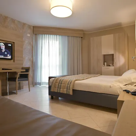 Готель Alma Di 4*